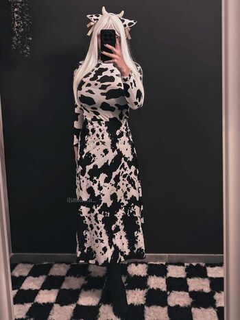Full leaked Itsmoonica private photo