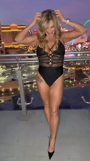 Full leaked Itsnikkibitch xo private photo