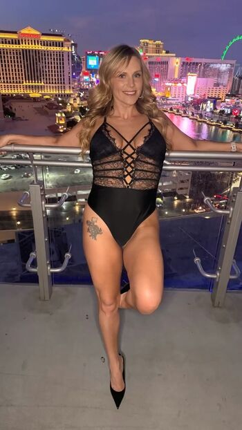 Full leaked Itsnikkibitch xo private photo