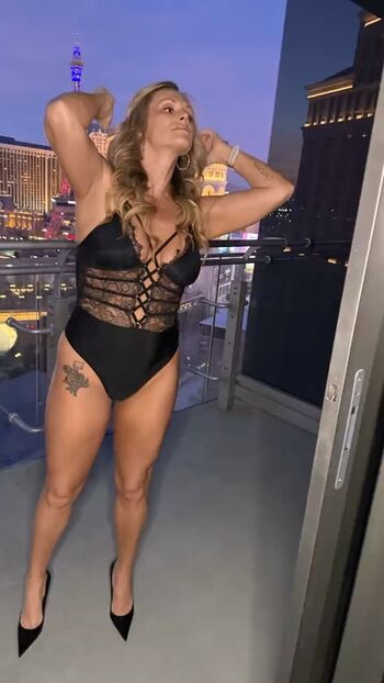 Full leaked Itsnikkibitch xo private photo