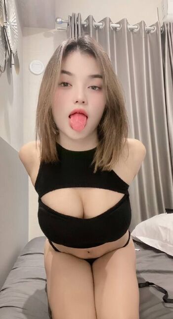 Full leaked Itssyaofficial private photo