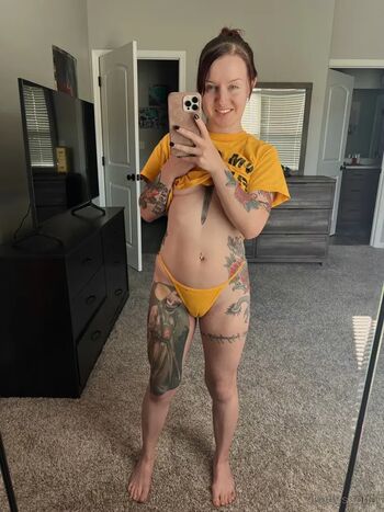 Full leaked Itty bitty private photo