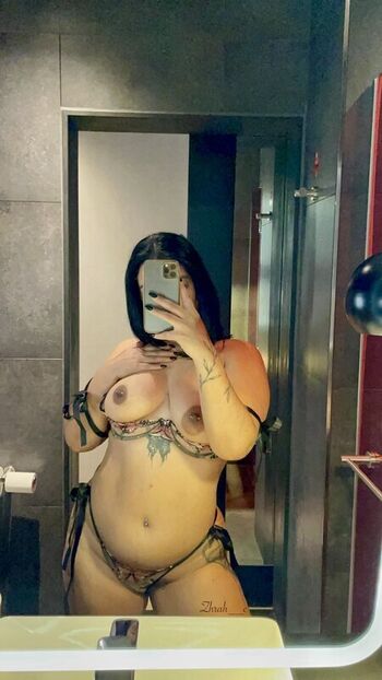 Full leaked Itz cam x page private photo