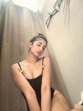 Full leaked Itzliilaa private photo