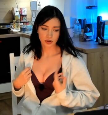 Full leaked Izabeii private photo