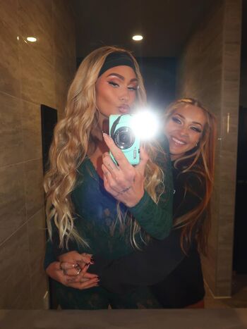 Full leaked Izzi dame private photo