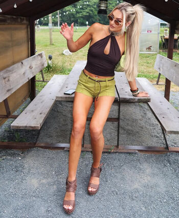 Full leaked Izzi dame private photo