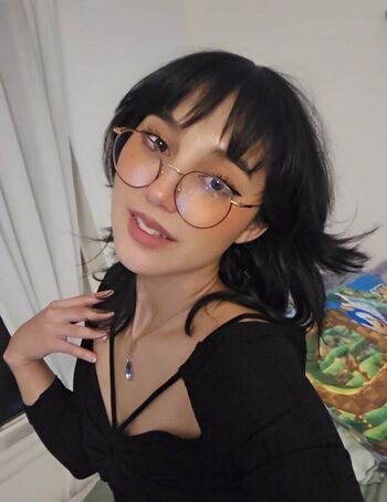 Full leaked Izziibel private photo