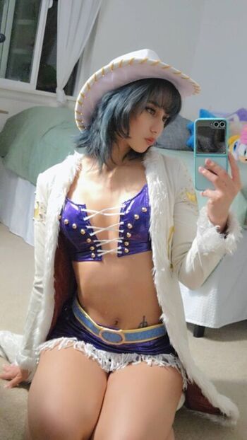 Full leaked Izziibel private photo