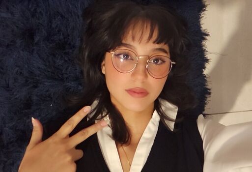 Full leaked Izziibel private photo