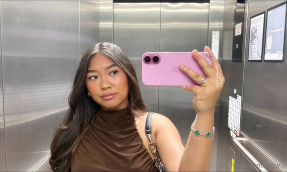 Full leaked Izziwu private photo