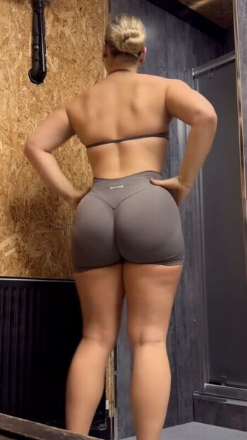 Full leaked Izzy swin private photo