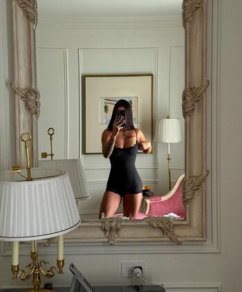 Full leaked Izzyflannery private photo