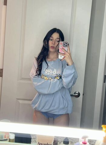 Full leaked Izzyuwuu private photo