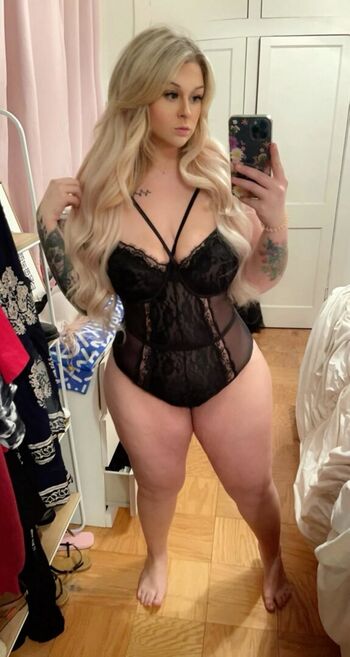 Full leaked Izzywaifu private photo