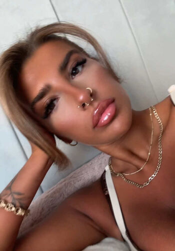 Full leaked Jade barraclough private photo