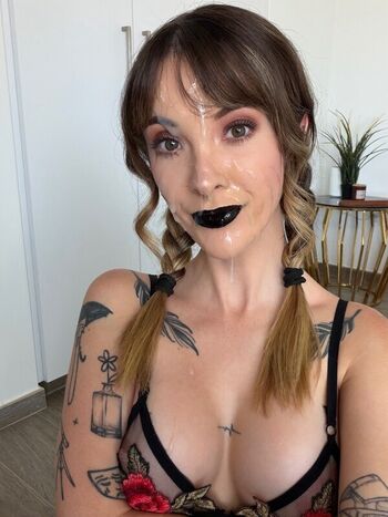 Full leaked Jadevow private photo