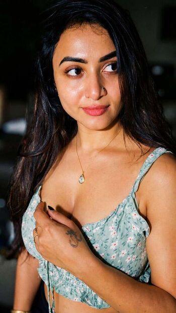 Full leaked Janani ashok private photo