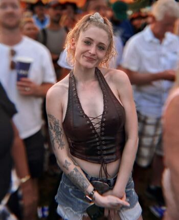 Full leaked Janet devlin private photo