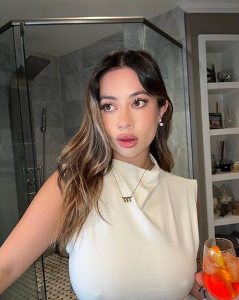 Full leaked Janine private photo