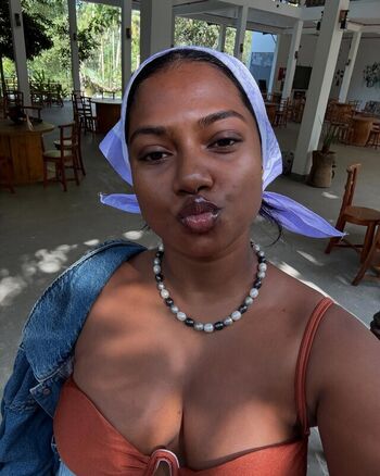 Full leaked Jayalathge bashi private photo