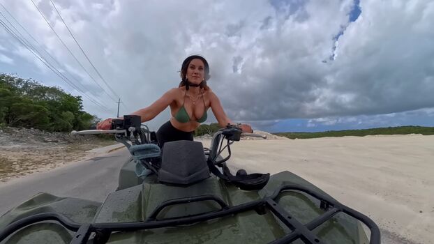 Full leaked Jeana private photo