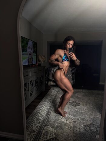 Jen_erhardt_ifbbpro
