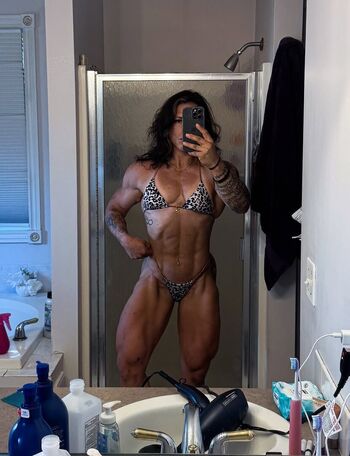 Jen_erhardt_ifbbpro