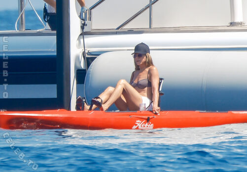 Jennifer Aniston