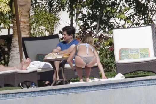 Full leaked Jennifer anniston private photo