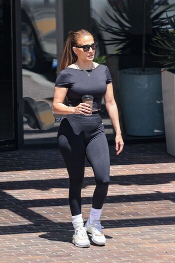 Full leaked Jennifer lopez page private photo