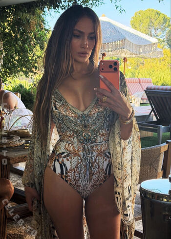 Full leaked Jennifer lopez  page private photo