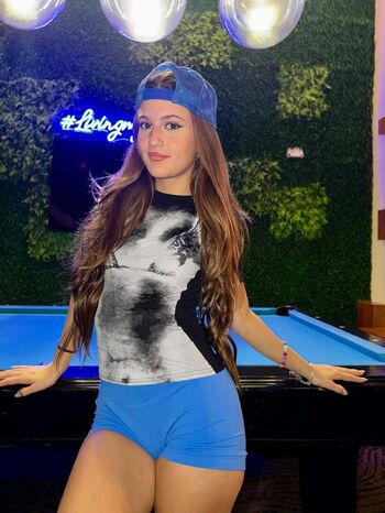 Jenny Popach | Jenny Roselie | Roselie Arritola