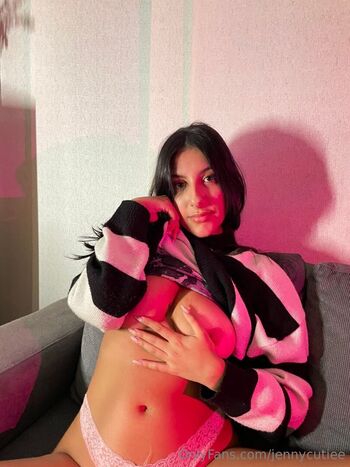 jennycutiee