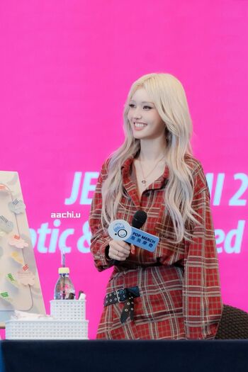 Jeon Somi/ENNIK SOMI