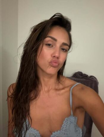 Full leaked Jessica alba private photo