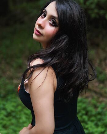 Leaked Jezzylush private photo viral onlyfans