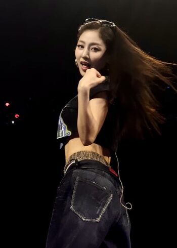 Full leaked Jihyo page private photo