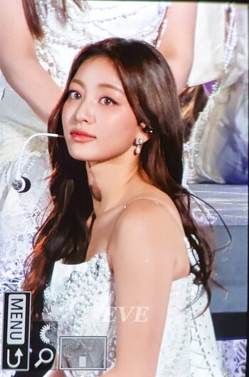 Full leaked Jihyo page private photo