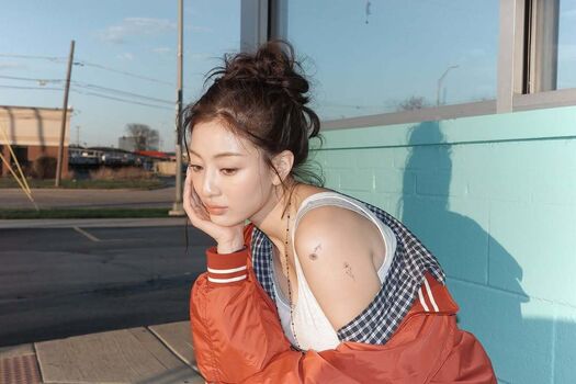 Full leaked Jihyo page private photo