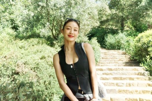 Full leaked Jihyo page private photo