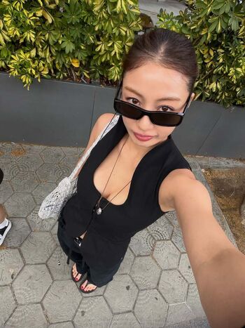 Full leaked Jihyo private photo