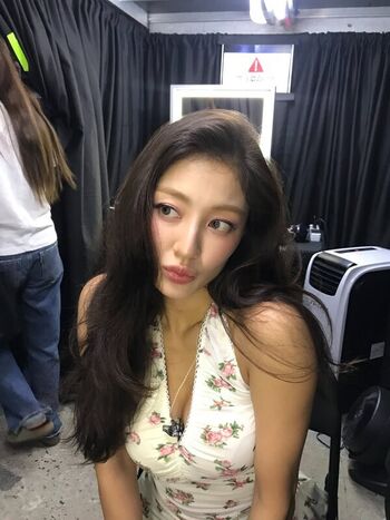 Full leaked Jihyo private photo