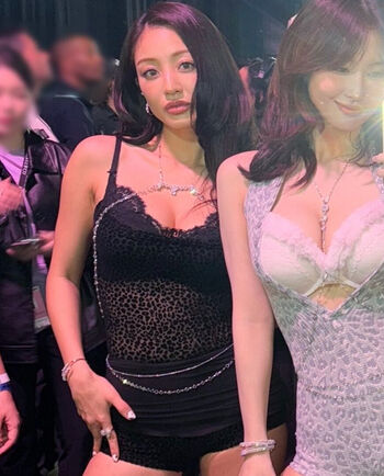 Full leaked Jihyo private photo