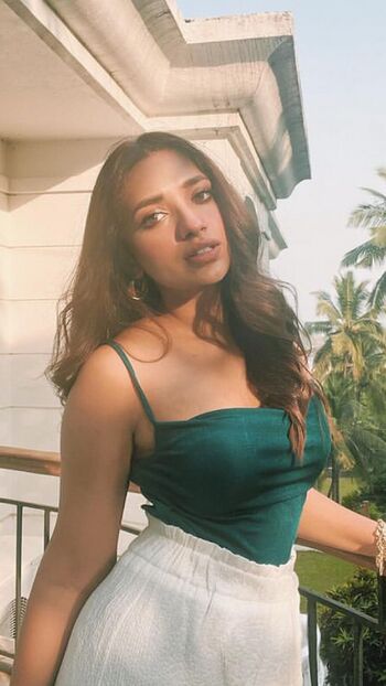 Full leaked Jiyashankar private photo