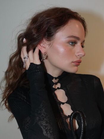 Full leaked Joey king private photo