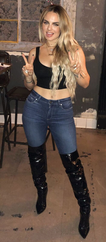 Full leaked Jojo private photo