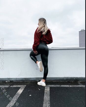 Full leaked Julia private photo