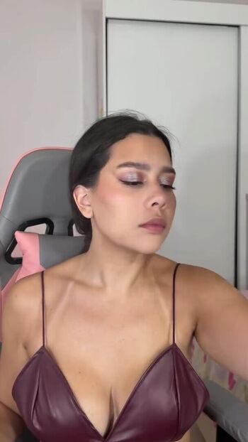 Full leaked Julia alvarenga private photo