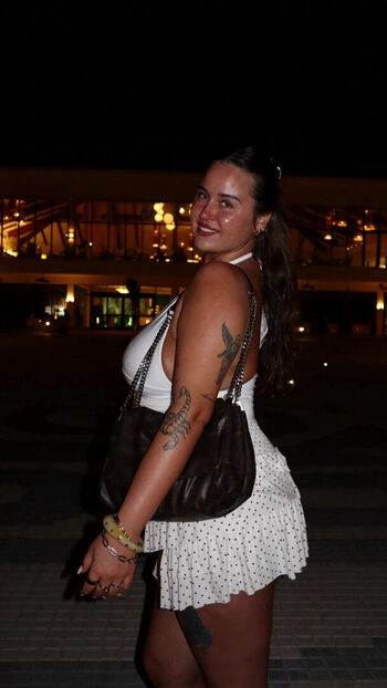Full leaked Julia dube private photo
